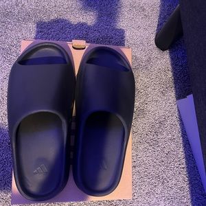 Adidas Yeezy slide